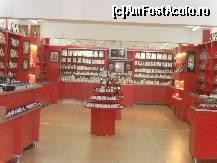 [P06] La magazinul cu iconite din apropierea Bisericii Sfantul Nikholas,din Demre. » foto by georgiana
 - 
<span class="allrVoted glyphicon glyphicon-heart hidden" id="av113495"></span>
<a class="m-l-10 hidden" id="sv113495" onclick="voting_Foto_DelVot(,113495,4692)" role="button">șterge vot <span class="glyphicon glyphicon-remove"></span></a>
<a id="v9113495" class=" c-red"  onclick="voting_Foto_SetVot(113495)" role="button"><span class="glyphicon glyphicon-heart-empty"></span> <b>LIKE</b> = Votează poza</a> <img class="hidden"  id="f113495W9" src="/imagini/loader.gif" border="0" /><span class="AjErrMes hidden" id="e113495ErM"></span>