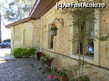 [P05] Vedere laterala a cladirii. O bucata mica, pentru ca era mare. Cladirea, bre » foto by MCM
 - 
<span class="allrVoted glyphicon glyphicon-heart hidden" id="av321774"></span>
<a class="m-l-10 hidden" id="sv321774" onclick="voting_Foto_DelVot(,321774,4692)" role="button">șterge vot <span class="glyphicon glyphicon-remove"></span></a>
<a id="v9321774" class=" c-red"  onclick="voting_Foto_SetVot(321774)" role="button"><span class="glyphicon glyphicon-heart-empty"></span> <b>LIKE</b> = Votează poza</a> <img class="hidden"  id="f321774W9" src="/imagini/loader.gif" border="0" /><span class="AjErrMes hidden" id="e321774ErM"></span>