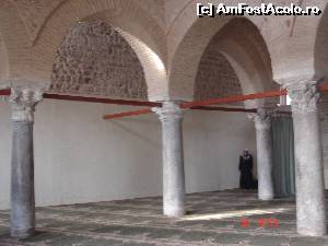 [P40] Tot in moschee » foto by crismis
 - 
<span class="allrVoted glyphicon glyphicon-heart hidden" id="av580875"></span>
<a class="m-l-10 hidden" id="sv580875" onclick="voting_Foto_DelVot(,580875,4692)" role="button">șterge vot <span class="glyphicon glyphicon-remove"></span></a>
<a id="v9580875" class=" c-red"  onclick="voting_Foto_SetVot(580875)" role="button"><span class="glyphicon glyphicon-heart-empty"></span> <b>LIKE</b> = Votează poza</a> <img class="hidden"  id="f580875W9" src="/imagini/loader.gif" border="0" /><span class="AjErrMes hidden" id="e580875ErM"></span>