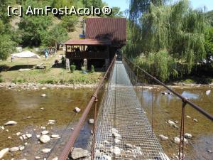 [P20] Peștera Unguru Mare - Puntea suspendată, metalică. » foto by iulianic
 - 
<span class="allrVoted glyphicon glyphicon-heart hidden" id="av1322833"></span>
<a class="m-l-10 hidden" id="sv1322833" onclick="voting_Foto_DelVot(,1322833,4704)" role="button">șterge vot <span class="glyphicon glyphicon-remove"></span></a>
<a id="v91322833" class=" c-red"  onclick="voting_Foto_SetVot(1322833)" role="button"><span class="glyphicon glyphicon-heart-empty"></span> <b>LIKE</b> = Votează poza</a> <img class="hidden"  id="f1322833W9" src="/imagini/loader.gif" border="0" /><span class="AjErrMes hidden" id="e1322833ErM"></span>