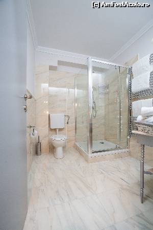[P06] Baie » foto by Motel Cincis
 - 
<span class="allrVoted glyphicon glyphicon-heart hidden" id="av619199"></span>
<a class="m-l-10 hidden" id="sv619199" onclick="voting_Foto_DelVot(,619199,4705)" role="button">șterge vot <span class="glyphicon glyphicon-remove"></span></a>
<a id="v9619199" class=" c-red"  onclick="voting_Foto_SetVot(619199)" role="button"><span class="glyphicon glyphicon-heart-empty"></span> <b>LIKE</b> = Votează poza</a> <img class="hidden"  id="f619199W9" src="/imagini/loader.gif" border="0" /><span class="AjErrMes hidden" id="e619199ErM"></span>