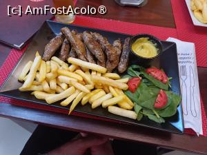 [P43] Timișoara, Restaurantul Karađorđe, Mici sârbești cu cartofi pai, salată și muștar » foto by mprofeanu
 - 
<span class="allrVoted glyphicon glyphicon-heart hidden" id="av1495953"></span>
<a class="m-l-10 hidden" id="sv1495953" onclick="voting_Foto_DelVot(,1495953,4715)" role="button">șterge vot <span class="glyphicon glyphicon-remove"></span></a>
<a id="v91495953" class=" c-red"  onclick="voting_Foto_SetVot(1495953)" role="button"><span class="glyphicon glyphicon-heart-empty"></span> <b>LIKE</b> = Votează poza</a> <img class="hidden"  id="f1495953W9" src="/imagini/loader.gif" border="0" /><span class="AjErrMes hidden" id="e1495953ErM"></span>