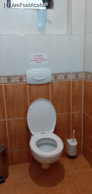 [P19] 19. Cabină WC, foarte curată și cu aerisire naturală. » foto by doinafil
 - 
<span class="allrVoted glyphicon glyphicon-heart hidden" id="av1239224"></span>
<a class="m-l-10 hidden" id="sv1239224" onclick="voting_Foto_DelVot(,1239224,4715)" role="button">șterge vot <span class="glyphicon glyphicon-remove"></span></a>
<a id="v91239224" class=" c-red"  onclick="voting_Foto_SetVot(1239224)" role="button"><span class="glyphicon glyphicon-heart-empty"></span> <b>LIKE</b> = Votează poza</a> <img class="hidden"  id="f1239224W9" src="/imagini/loader.gif" border="0" /><span class="AjErrMes hidden" id="e1239224ErM"></span>