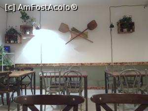 [P04] Încăperea în care am mâncat pizza napoletană.  » foto by tata123 🔱
 - 
<span class="allrVoted glyphicon glyphicon-heart hidden" id="av1124552"></span>
<a class="m-l-10 hidden" id="sv1124552" onclick="voting_Foto_DelVot(,1124552,4715)" role="button">șterge vot <span class="glyphicon glyphicon-remove"></span></a>
<a id="v91124552" class=" c-red"  onclick="voting_Foto_SetVot(1124552)" role="button"><span class="glyphicon glyphicon-heart-empty"></span> <b>LIKE</b> = Votează poza</a> <img class="hidden"  id="f1124552W9" src="/imagini/loader.gif" border="0" /><span class="AjErrMes hidden" id="e1124552ErM"></span>