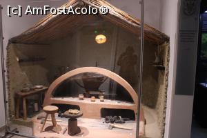 [P10] Suceava, Muzeul de Istorie, Sălile Civilizația Cucuteni, „Atelierul cucutenian pentru producerea ceramicii” » foto by mprofeanu
 - 
<span class="allrVoted glyphicon glyphicon-heart hidden" id="av1323136"></span>
<a class="m-l-10 hidden" id="sv1323136" onclick="voting_Foto_DelVot(,1323136,4721)" role="button">șterge vot <span class="glyphicon glyphicon-remove"></span></a>
<a id="v91323136" class=" c-red"  onclick="voting_Foto_SetVot(1323136)" role="button"><span class="glyphicon glyphicon-heart-empty"></span> <b>LIKE</b> = Votează poza</a> <img class="hidden"  id="f1323136W9" src="/imagini/loader.gif" border="0" /><span class="AjErrMes hidden" id="e1323136ErM"></span>