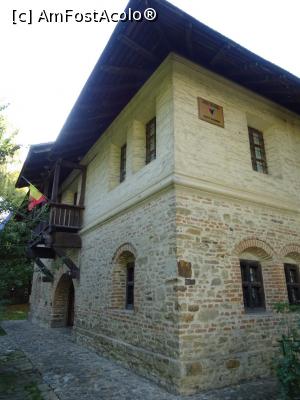 [P02] Muzeul Etnografic „Hanul Domnesc” - Suceava.  » foto by tata123 🔱
 - 
<span class="allrVoted glyphicon glyphicon-heart hidden" id="av1135151"></span>
<a class="m-l-10 hidden" id="sv1135151" onclick="voting_Foto_DelVot(,1135151,4721)" role="button">șterge vot <span class="glyphicon glyphicon-remove"></span></a>
<a id="v91135151" class=" c-red"  onclick="voting_Foto_SetVot(1135151)" role="button"><span class="glyphicon glyphicon-heart-empty"></span> <b>LIKE</b> = Votează poza</a> <img class="hidden"  id="f1135151W9" src="/imagini/loader.gif" border="0" /><span class="AjErrMes hidden" id="e1135151ErM"></span>