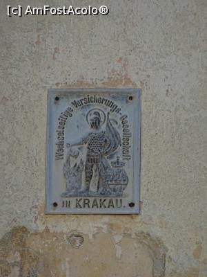 [P10] Plăcuță interbelică de la firma de asigurări pe o casă în cartierul armenesc - Suceava.  » foto by tata123 🔱
 - 
<span class="allrVoted glyphicon glyphicon-heart hidden" id="av1147695"></span>
<a class="m-l-10 hidden" id="sv1147695" onclick="voting_Foto_DelVot(,1147695,4721)" role="button">șterge vot <span class="glyphicon glyphicon-remove"></span></a>
<a id="v91147695" class=" c-red"  onclick="voting_Foto_SetVot(1147695)" role="button"><span class="glyphicon glyphicon-heart-empty"></span> <b>LIKE</b> = Votează poza</a> <img class="hidden"  id="f1147695W9" src="/imagini/loader.gif" border="0" /><span class="AjErrMes hidden" id="e1147695ErM"></span>