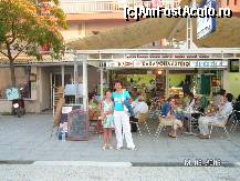 [P10] Plimbare pe faleza lunga si larga, intesata cu taverne si magazine, in Olympic Beach, 2006 » foto by ileanaxperta*
 - 
<span class="allrVoted glyphicon glyphicon-heart hidden" id="av44276"></span>
<a class="m-l-10 hidden" id="sv44276" onclick="voting_Foto_DelVot(,44276,4735)" role="button">șterge vot <span class="glyphicon glyphicon-remove"></span></a>
<a id="v944276" class=" c-red"  onclick="voting_Foto_SetVot(44276)" role="button"><span class="glyphicon glyphicon-heart-empty"></span> <b>LIKE</b> = Votează poza</a> <img class="hidden"  id="f44276W9" src="/imagini/loader.gif" border="0" /><span class="AjErrMes hidden" id="e44276ErM"></span>