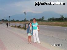 [P12] La promenada de seara pe drumul spre Paralia...in fundal muntele Olimp, 2006 » foto by ileanaxperta*
 - 
<span class="allrVoted glyphicon glyphicon-heart hidden" id="av44278"></span>
<a class="m-l-10 hidden" id="sv44278" onclick="voting_Foto_DelVot(,44278,4735)" role="button">șterge vot <span class="glyphicon glyphicon-remove"></span></a>
<a id="v944278" class=" c-red"  onclick="voting_Foto_SetVot(44278)" role="button"><span class="glyphicon glyphicon-heart-empty"></span> <b>LIKE</b> = Votează poza</a> <img class="hidden"  id="f44278W9" src="/imagini/loader.gif" border="0" /><span class="AjErrMes hidden" id="e44278ErM"></span>