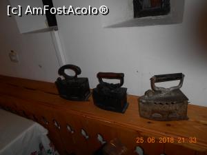 [P15] în interiorul restaurantului Hanu Ancuței » foto by zlatna
 - 
<span class="allrVoted glyphicon glyphicon-heart hidden" id="av1095539"></span>
<a class="m-l-10 hidden" id="sv1095539" onclick="voting_Foto_DelVot(,1095539,4745)" role="button">șterge vot <span class="glyphicon glyphicon-remove"></span></a>
<a id="v91095539" class=" c-red"  onclick="voting_Foto_SetVot(1095539)" role="button"><span class="glyphicon glyphicon-heart-empty"></span> <b>LIKE</b> = Votează poza</a> <img class="hidden"  id="f1095539W9" src="/imagini/loader.gif" border="0" /><span class="AjErrMes hidden" id="e1095539ErM"></span>