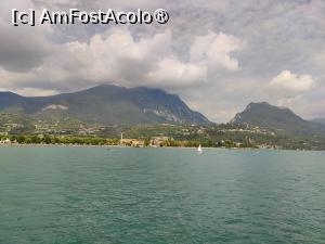[P24] Navigând pe lacul Garda » foto by crismis
 - 
<span class="allrVoted glyphicon glyphicon-heart hidden" id="av1514913"></span>
<a class="m-l-10 hidden" id="sv1514913" onclick="voting_Foto_DelVot(,1514913,4749)" role="button">șterge vot <span class="glyphicon glyphicon-remove"></span></a>
<a id="v91514913" class=" c-red"  onclick="voting_Foto_SetVot(1514913)" role="button"><span class="glyphicon glyphicon-heart-empty"></span> <b>LIKE</b> = Votează poza</a> <img class="hidden"  id="f1514913W9" src="/imagini/loader.gif" border="0" /><span class="AjErrMes hidden" id="e1514913ErM"></span>