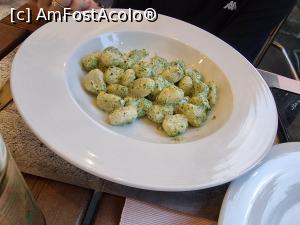 [P10] gnocchi cu spanac si crema fina de branza - era si cu file de pui, dar am solicitat sa fie pus separat » foto by silvia tudoran
 - 
<span class="allrVoted glyphicon glyphicon-heart hidden" id="av1258727"></span>
<a class="m-l-10 hidden" id="sv1258727" onclick="voting_Foto_DelVot(,1258727,4761)" role="button">șterge vot <span class="glyphicon glyphicon-remove"></span></a>
<a id="v91258727" class=" c-red"  onclick="voting_Foto_SetVot(1258727)" role="button"><span class="glyphicon glyphicon-heart-empty"></span> <b>LIKE</b> = Votează poza</a> <img class="hidden"  id="f1258727W9" src="/imagini/loader.gif" border="0" /><span class="AjErrMes hidden" id="e1258727ErM"></span>