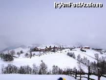 [P05] Sat Pestera - partea oarecum centrala, pe o coama de deal la 1 100m. » foto by cc_iordachescu
 - 
<span class="allrVoted glyphicon glyphicon-heart hidden" id="av44991"></span>
<a class="m-l-10 hidden" id="sv44991" onclick="voting_Foto_DelVot(,44991,4764)" role="button">șterge vot <span class="glyphicon glyphicon-remove"></span></a>
<a id="v944991" class=" c-red"  onclick="voting_Foto_SetVot(44991)" role="button"><span class="glyphicon glyphicon-heart-empty"></span> <b>LIKE</b> = Votează poza</a> <img class="hidden"  id="f44991W9" src="/imagini/loader.gif" border="0" /><span class="AjErrMes hidden" id="e44991ErM"></span>