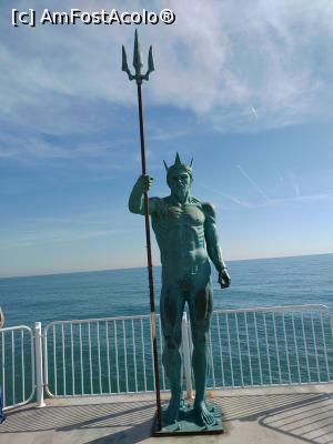 [P17] Neptun din staţiunea Sfţii Ct. şi Elena » foto by pacala_pm
 - 
<span class="allrVoted glyphicon glyphicon-heart hidden" id="av1201681"></span>
<a class="m-l-10 hidden" id="sv1201681" onclick="voting_Foto_DelVot(,1201681,4765)" role="button">șterge vot <span class="glyphicon glyphicon-remove"></span></a>
<a id="v91201681" class=" c-red"  onclick="voting_Foto_SetVot(1201681)" role="button"><span class="glyphicon glyphicon-heart-empty"></span> <b>LIKE</b> = Votează poza</a> <img class="hidden"  id="f1201681W9" src="/imagini/loader.gif" border="0" /><span class="AjErrMes hidden" id="e1201681ErM"></span>