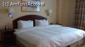 [P02] Hotel Athenee Palace Hilton - detaliu camera » foto by MirelaV
 - 
<span class="allrVoted glyphicon glyphicon-heart hidden" id="av735512"></span>
<a class="m-l-10 hidden" id="sv735512" onclick="voting_Foto_DelVot(,735512,4788)" role="button">șterge vot <span class="glyphicon glyphicon-remove"></span></a>
<a id="v9735512" class=" c-red"  onclick="voting_Foto_SetVot(735512)" role="button"><span class="glyphicon glyphicon-heart-empty"></span> <b>LIKE</b> = Votează poza</a> <img class="hidden"  id="f735512W9" src="/imagini/loader.gif" border="0" /><span class="AjErrMes hidden" id="e735512ErM"></span>