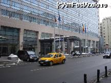 [P02] Intrarea in hotel din Calea Victoriei » foto by ionescunic
 - 
<span class="allrVoted glyphicon glyphicon-heart hidden" id="av45376"></span>
<a class="m-l-10 hidden" id="sv45376" onclick="voting_Foto_DelVot(,45376,4790)" role="button">șterge vot <span class="glyphicon glyphicon-remove"></span></a>
<a id="v945376" class=" c-red"  onclick="voting_Foto_SetVot(45376)" role="button"><span class="glyphicon glyphicon-heart-empty"></span> <b>LIKE</b> = Votează poza</a> <img class="hidden"  id="f45376W9" src="/imagini/loader.gif" border="0" /><span class="AjErrMes hidden" id="e45376ErM"></span>
