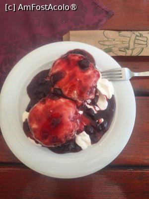 [P13] Papanași cu dulceață » foto by laurand
 - 
<span class="allrVoted glyphicon glyphicon-heart hidden" id="av1514772"></span>
<a class="m-l-10 hidden" id="sv1514772" onclick="voting_Foto_DelVot(,1514772,4795)" role="button">șterge vot <span class="glyphicon glyphicon-remove"></span></a>
<a id="v91514772" class=" c-red"  onclick="voting_Foto_SetVot(1514772)" role="button"><span class="glyphicon glyphicon-heart-empty"></span> <b>LIKE</b> = Votează poza</a> <img class="hidden"  id="f1514772W9" src="/imagini/loader.gif" border="0" /><span class="AjErrMes hidden" id="e1514772ErM"></span>