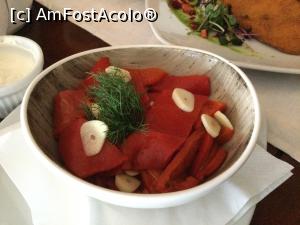 [P34] Salata de ardei copti cu usturoi » foto by mishu
 - 
<span class="allrVoted glyphicon glyphicon-heart hidden" id="av1321055"></span>
<a class="m-l-10 hidden" id="sv1321055" onclick="voting_Foto_DelVot(,1321055,4795)" role="button">șterge vot <span class="glyphicon glyphicon-remove"></span></a>
<a id="v91321055" class=" c-red"  onclick="voting_Foto_SetVot(1321055)" role="button"><span class="glyphicon glyphicon-heart-empty"></span> <b>LIKE</b> = Votează poza</a> <img class="hidden"  id="f1321055W9" src="/imagini/loader.gif" border="0" /><span class="AjErrMes hidden" id="e1321055ErM"></span>