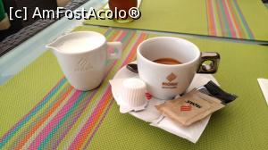 [P10] Restaurant Dragului Predeal - cafea Moak.  » foto by bogumil
 - 
<span class="allrVoted glyphicon glyphicon-heart hidden" id="av769605"></span>
<a class="m-l-10 hidden" id="sv769605" onclick="voting_Foto_DelVot(,769605,4795)" role="button">șterge vot <span class="glyphicon glyphicon-remove"></span></a>
<a id="v9769605" class=" c-red"  onclick="voting_Foto_SetVot(769605)" role="button"><span class="glyphicon glyphicon-heart-empty"></span> <b>LIKE</b> = Votează poza</a> <img class="hidden"  id="f769605W9" src="/imagini/loader.gif" border="0" /><span class="AjErrMes hidden" id="e769605ErM"></span>