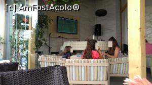 [P06] Restaurant Dragului Predeal - terasa fixă a restaurantului, se observă mobilierul diferit.  » foto by bogumil
 - 
<span class="allrVoted glyphicon glyphicon-heart hidden" id="av769601"></span>
<a class="m-l-10 hidden" id="sv769601" onclick="voting_Foto_DelVot(,769601,4795)" role="button">șterge vot <span class="glyphicon glyphicon-remove"></span></a>
<a id="v9769601" class=" c-red"  onclick="voting_Foto_SetVot(769601)" role="button"><span class="glyphicon glyphicon-heart-empty"></span> <b>LIKE</b> = Votează poza</a> <img class="hidden"  id="f769601W9" src="/imagini/loader.gif" border="0" /><span class="AjErrMes hidden" id="e769601ErM"></span>