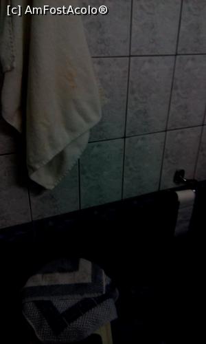 [P01] Asa arată prosoapele culoarea murdar cu pete ciudate ce păreau a fi de fecale. Oare ce metodă de spălare, igienizare se folosește la acest hotel?!  » foto by Nuvoiuita*
 - 
<span class="allrVoted glyphicon glyphicon-heart hidden" id="av901695"></span>
<a class="m-l-10 hidden" id="sv901695" onclick="voting_Foto_DelVot(,901695,4797)" role="button">șterge vot <span class="glyphicon glyphicon-remove"></span></a>
<a id="v9901695" class=" c-red"  onclick="voting_Foto_SetVot(901695)" role="button"><span class="glyphicon glyphicon-heart-empty"></span> <b>LIKE</b> = Votează poza</a> <img class="hidden"  id="f901695W9" src="/imagini/loader.gif" border="0" /><span class="AjErrMes hidden" id="e901695ErM"></span>