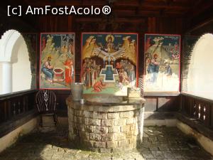 [P38] Fântâna ”Isvorul Tămăduirii” de la Mănăstirea Brâncoveanu.  » foto by Floryn81
 - 
<span class="allrVoted glyphicon glyphicon-heart hidden" id="av720678"></span>
<a class="m-l-10 hidden" id="sv720678" onclick="voting_Foto_DelVot(,720678,4842)" role="button">șterge vot <span class="glyphicon glyphicon-remove"></span></a>
<a id="v9720678" class=" c-red"  onclick="voting_Foto_SetVot(720678)" role="button"><span class="glyphicon glyphicon-heart-empty"></span> <b>LIKE</b> = Votează poza</a> <img class="hidden"  id="f720678W9" src="/imagini/loader.gif" border="0" /><span class="AjErrMes hidden" id="e720678ErM"></span>