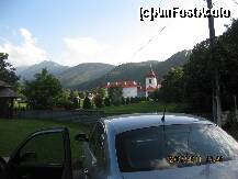 [P02] In parcarea din fata Manastirii Brancoveanu » foto by BEBEPETRESCU
 - 
<span class="allrVoted glyphicon glyphicon-heart hidden" id="av284860"></span>
<a class="m-l-10 hidden" id="sv284860" onclick="voting_Foto_DelVot(,284860,4842)" role="button">șterge vot <span class="glyphicon glyphicon-remove"></span></a>
<a id="v9284860" class=" c-red"  onclick="voting_Foto_SetVot(284860)" role="button"><span class="glyphicon glyphicon-heart-empty"></span> <b>LIKE</b> = Votează poza</a> <img class="hidden"  id="f284860W9" src="/imagini/loader.gif" border="0" /><span class="AjErrMes hidden" id="e284860ErM"></span>