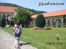 [P07] O curte plina de culori » foto by BEBEPETRESCU
 - 
<span class="allrVoted glyphicon glyphicon-heart hidden" id="av284865"></span>
<a class="m-l-10 hidden" id="sv284865" onclick="voting_Foto_DelVot(,284865,4842)" role="button">șterge vot <span class="glyphicon glyphicon-remove"></span></a>
<a id="v9284865" class=" c-red"  onclick="voting_Foto_SetVot(284865)" role="button"><span class="glyphicon glyphicon-heart-empty"></span> <b>LIKE</b> = Votează poza</a> <img class="hidden"  id="f284865W9" src="/imagini/loader.gif" border="0" /><span class="AjErrMes hidden" id="e284865ErM"></span>