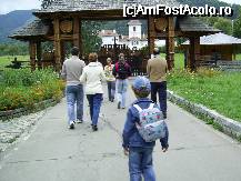 [P01] Pe aleea de intrare in manastire » foto by corinne
 - 
<span class="allrVoted glyphicon glyphicon-heart hidden" id="av46467"></span>
<a class="m-l-10 hidden" id="sv46467" onclick="voting_Foto_DelVot(,46467,4842)" role="button">șterge vot <span class="glyphicon glyphicon-remove"></span></a>
<a id="v946467" class=" c-red"  onclick="voting_Foto_SetVot(46467)" role="button"><span class="glyphicon glyphicon-heart-empty"></span> <b>LIKE</b> = Votează poza</a> <img class="hidden"  id="f46467W9" src="/imagini/loader.gif" border="0" /><span class="AjErrMes hidden" id="e46467ErM"></span>