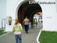 [P04] Usa de intrare in manastire » foto by corinne
 - 
<span class="allrVoted glyphicon glyphicon-heart hidden" id="av46476"></span>
<a class="m-l-10 hidden" id="sv46476" onclick="voting_Foto_DelVot(,46476,4842)" role="button">șterge vot <span class="glyphicon glyphicon-remove"></span></a>
<a id="v946476" class=" c-red"  onclick="voting_Foto_SetVot(46476)" role="button"><span class="glyphicon glyphicon-heart-empty"></span> <b>LIKE</b> = Votează poza</a> <img class="hidden"  id="f46476W9" src="/imagini/loader.gif" border="0" /><span class="AjErrMes hidden" id="e46476ErM"></span>