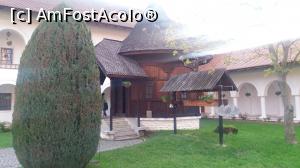[P13] Mânăstirea Brâncoveanu - paraclisul » foto by costy69*
 - 
<span class="allrVoted glyphicon glyphicon-heart hidden" id="av747613"></span>
<a class="m-l-10 hidden" id="sv747613" onclick="voting_Foto_DelVot(,747613,4842)" role="button">șterge vot <span class="glyphicon glyphicon-remove"></span></a>
<a id="v9747613" class=" c-red"  onclick="voting_Foto_SetVot(747613)" role="button"><span class="glyphicon glyphicon-heart-empty"></span> <b>LIKE</b> = Votează poza</a> <img class="hidden"  id="f747613W9" src="/imagini/loader.gif" border="0" /><span class="AjErrMes hidden" id="e747613ErM"></span>