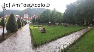 [P05] Mânăstirea Brâncoveanu - curtea exterioară » foto by costy69*
 - 
<span class="allrVoted glyphicon glyphicon-heart hidden" id="av747605"></span>
<a class="m-l-10 hidden" id="sv747605" onclick="voting_Foto_DelVot(,747605,4842)" role="button">șterge vot <span class="glyphicon glyphicon-remove"></span></a>
<a id="v9747605" class=" c-red"  onclick="voting_Foto_SetVot(747605)" role="button"><span class="glyphicon glyphicon-heart-empty"></span> <b>LIKE</b> = Votează poza</a> <img class="hidden"  id="f747605W9" src="/imagini/loader.gif" border="0" /><span class="AjErrMes hidden" id="e747605ErM"></span>