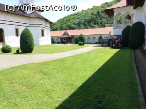 [P25] <strong>Mănăstirea Br&acirc;ncoveanu [S&acirc;mbăta de Sus]</strong> » foto by ⭐ValentinB_88⭐
 - 
<span class="allrVoted glyphicon glyphicon-heart hidden" id="av1235929"></span>
<a class="m-l-10 hidden" id="sv1235929" onclick="voting_Foto_DelVot(,1235929,4842)" role="button">șterge vot <span class="glyphicon glyphicon-remove"></span></a>
<a id="v91235929" class=" c-red"  onclick="voting_Foto_SetVot(1235929)" role="button"><span class="glyphicon glyphicon-heart-empty"></span> <b>LIKE</b> = Votează poza</a> <img class="hidden"  id="f1235929W9" src="/imagini/loader.gif" border="0" /><span class="AjErrMes hidden" id="e1235929ErM"></span>