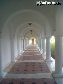 [P17] arhitectura deosebita fotografiata in curtea manastirii » foto by sandu.53
 - 
<span class="allrVoted glyphicon glyphicon-heart hidden" id="av284827"></span>
<a class="m-l-10 hidden" id="sv284827" onclick="voting_Foto_DelVot(,284827,4842)" role="button">șterge vot <span class="glyphicon glyphicon-remove"></span></a>
<a id="v9284827" class=" c-red"  onclick="voting_Foto_SetVot(284827)" role="button"><span class="glyphicon glyphicon-heart-empty"></span> <b>LIKE</b> = Votează poza</a> <img class="hidden"  id="f284827W9" src="/imagini/loader.gif" border="0" /><span class="AjErrMes hidden" id="e284827ErM"></span>