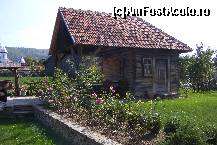 [P01] O casuta traditionala aflata in curtea pensiunii » foto by buburuzica
 - 
<span class="allrVoted glyphicon glyphicon-heart hidden" id="av46766"></span>
<a class="m-l-10 hidden" id="sv46766" onclick="voting_Foto_DelVot(,46766,4853)" role="button">șterge vot <span class="glyphicon glyphicon-remove"></span></a>
<a id="v946766" class=" c-red"  onclick="voting_Foto_SetVot(46766)" role="button"><span class="glyphicon glyphicon-heart-empty"></span> <b>LIKE</b> = Votează poza</a> <img class="hidden"  id="f46766W9" src="/imagini/loader.gif" border="0" /><span class="AjErrMes hidden" id="e46766ErM"></span>