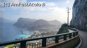 [P07] Mijloacele de transport de pe insula, din portul Marina Grande, sunt autobuzul, taxiul, barca dar si funicularul catre orasul Capri si telescaunul din Anacapri catre Monte Solaro.  » foto by geani anto
 - 
<span class="allrVoted glyphicon glyphicon-heart hidden" id="av1409549"></span>
<a class="m-l-10 hidden" id="sv1409549" onclick="voting_Foto_DelVot(,1409549,4857)" role="button">șterge vot <span class="glyphicon glyphicon-remove"></span></a>
<a id="v91409549" class=" c-red"  onclick="voting_Foto_SetVot(1409549)" role="button"><span class="glyphicon glyphicon-heart-empty"></span> <b>LIKE</b> = Votează poza</a> <img class="hidden"  id="f1409549W9" src="/imagini/loader.gif" border="0" /><span class="AjErrMes hidden" id="e1409549ErM"></span>