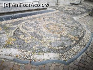 [P12] Chiesa Santi Nazaro e Celso; frumosul mozaic din fața intrării » foto by crismis
 - 
<span class="allrVoted glyphicon glyphicon-heart hidden" id="av1299717"></span>
<a class="m-l-10 hidden" id="sv1299717" onclick="voting_Foto_DelVot(,1299717,4871)" role="button">șterge vot <span class="glyphicon glyphicon-remove"></span></a>
<a id="v91299717" class=" c-red"  onclick="voting_Foto_SetVot(1299717)" role="button"><span class="glyphicon glyphicon-heart-empty"></span> <b>LIKE</b> = Votează poza</a> <img class="hidden"  id="f1299717W9" src="/imagini/loader.gif" border="0" /><span class="AjErrMes hidden" id="e1299717ErM"></span>