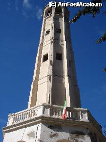 [P15] Farul Volta- satul Brunate, desupra Lacului Como » foto by Cristina67
 - 
<span class="allrVoted glyphicon glyphicon-heart hidden" id="av290992"></span>
<a class="m-l-10 hidden" id="sv290992" onclick="voting_Foto_DelVot(,290992,4871)" role="button">șterge vot <span class="glyphicon glyphicon-remove"></span></a>
<a id="v9290992" class=" c-red"  onclick="voting_Foto_SetVot(290992)" role="button"><span class="glyphicon glyphicon-heart-empty"></span> <b>LIKE</b> = Votează poza</a> <img class="hidden"  id="f290992W9" src="/imagini/loader.gif" border="0" /><span class="AjErrMes hidden" id="e290992ErM"></span>