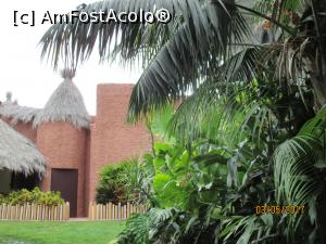 [P20] Loro Park » foto by felix
 - 
<span class="allrVoted glyphicon glyphicon-heart hidden" id="av863723"></span>
<a class="m-l-10 hidden" id="sv863723" onclick="voting_Foto_DelVot(,863723,4873)" role="button">șterge vot <span class="glyphicon glyphicon-remove"></span></a>
<a id="v9863723" class=" c-red"  onclick="voting_Foto_SetVot(863723)" role="button"><span class="glyphicon glyphicon-heart-empty"></span> <b>LIKE</b> = Votează poza</a> <img class="hidden"  id="f863723W9" src="/imagini/loader.gif" border="0" /><span class="AjErrMes hidden" id="e863723ErM"></span>