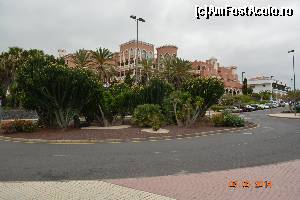 [P02] Asa arata un sens giratoriu din Puerto de la Cruz » foto by marmin
 - 
<span class="allrVoted glyphicon glyphicon-heart hidden" id="av517798"></span>
<a class="m-l-10 hidden" id="sv517798" onclick="voting_Foto_DelVot(,517798,4873)" role="button">șterge vot <span class="glyphicon glyphicon-remove"></span></a>
<a id="v9517798" class=" c-red"  onclick="voting_Foto_SetVot(517798)" role="button"><span class="glyphicon glyphicon-heart-empty"></span> <b>LIKE</b> = Votează poza</a> <img class="hidden"  id="f517798W9" src="/imagini/loader.gif" border="0" /><span class="AjErrMes hidden" id="e517798ErM"></span>