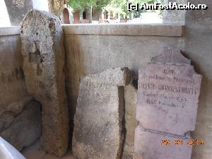 [P23] Strehaia - Palatul Craioveştilor. În pridvorul deschis al bisericii.  » foto by iulianic
 - 
<span class="allrVoted glyphicon glyphicon-heart hidden" id="av554611"></span>
<a class="m-l-10 hidden" id="sv554611" onclick="voting_Foto_DelVot(,554611,4896)" role="button">șterge vot <span class="glyphicon glyphicon-remove"></span></a>
<a id="v9554611" class=" c-red"  onclick="voting_Foto_SetVot(554611)" role="button"><span class="glyphicon glyphicon-heart-empty"></span> <b>LIKE</b> = Votează poza</a> <img class="hidden"  id="f554611W9" src="/imagini/loader.gif" border="0" /><span class="AjErrMes hidden" id="e554611ErM"></span>
