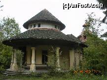 [P21] O alta cladire lasata in paragina » foto by verobutterfly
 - 
<span class="allrVoted glyphicon glyphicon-heart hidden" id="av147024"></span>
<a class="m-l-10 hidden" id="sv147024" onclick="voting_Foto_DelVot(,147024,4898)" role="button">șterge vot <span class="glyphicon glyphicon-remove"></span></a>
<a id="v9147024" class=" c-red"  onclick="voting_Foto_SetVot(147024)" role="button"><span class="glyphicon glyphicon-heart-empty"></span> <b>LIKE</b> = Votează poza</a> <img class="hidden"  id="f147024W9" src="/imagini/loader.gif" border="0" /><span class="AjErrMes hidden" id="e147024ErM"></span>