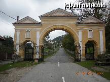 [P23] Drumul ce duce la Manastirea Hurezi » foto by verobutterfly
 - 
<span class="allrVoted glyphicon glyphicon-heart hidden" id="av147026"></span>
<a class="m-l-10 hidden" id="sv147026" onclick="voting_Foto_DelVot(,147026,4898)" role="button">șterge vot <span class="glyphicon glyphicon-remove"></span></a>
<a id="v9147026" class=" c-red"  onclick="voting_Foto_SetVot(147026)" role="button"><span class="glyphicon glyphicon-heart-empty"></span> <b>LIKE</b> = Votează poza</a> <img class="hidden"  id="f147026W9" src="/imagini/loader.gif" border="0" /><span class="AjErrMes hidden" id="e147026ErM"></span>