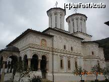 [P27] Sfanta Manastire Hurezi » foto by verobutterfly
 - 
<span class="allrVoted glyphicon glyphicon-heart hidden" id="av147031"></span>
<a class="m-l-10 hidden" id="sv147031" onclick="voting_Foto_DelVot(,147031,4898)" role="button">șterge vot <span class="glyphicon glyphicon-remove"></span></a>
<a id="v9147031" class=" c-red"  onclick="voting_Foto_SetVot(147031)" role="button"><span class="glyphicon glyphicon-heart-empty"></span> <b>LIKE</b> = Votează poza</a> <img class="hidden"  id="f147031W9" src="/imagini/loader.gif" border="0" /><span class="AjErrMes hidden" id="e147031ErM"></span>