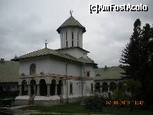 [P09] Sfanta Manastire Govora » foto by verobutterfly
 - 
<span class="allrVoted glyphicon glyphicon-heart hidden" id="av147012"></span>
<a class="m-l-10 hidden" id="sv147012" onclick="voting_Foto_DelVot(,147012,4898)" role="button">șterge vot <span class="glyphicon glyphicon-remove"></span></a>
<a id="v9147012" class=" c-red"  onclick="voting_Foto_SetVot(147012)" role="button"><span class="glyphicon glyphicon-heart-empty"></span> <b>LIKE</b> = Votează poza</a> <img class="hidden"  id="f147012W9" src="/imagini/loader.gif" border="0" /><span class="AjErrMes hidden" id="e147012ErM"></span>