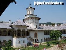 [P19] Manastirea Hurezi » foto by Lumis66
 - 
<span class="allrVoted glyphicon glyphicon-heart hidden" id="av262898"></span>
<a class="m-l-10 hidden" id="sv262898" onclick="voting_Foto_DelVot(,262898,4898)" role="button">șterge vot <span class="glyphicon glyphicon-remove"></span></a>
<a id="v9262898" class=" c-red"  onclick="voting_Foto_SetVot(262898)" role="button"><span class="glyphicon glyphicon-heart-empty"></span> <b>LIKE</b> = Votează poza</a> <img class="hidden"  id="f262898W9" src="/imagini/loader.gif" border="0" /><span class="AjErrMes hidden" id="e262898ErM"></span>