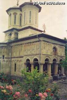 [P02] Manastirea Govora » foto by mcosmin
 - 
<span class="allrVoted glyphicon glyphicon-heart hidden" id="av47879"></span>
<a class="m-l-10 hidden" id="sv47879" onclick="voting_Foto_DelVot(,47879,4898)" role="button">șterge vot <span class="glyphicon glyphicon-remove"></span></a>
<a id="v947879" class=" c-red"  onclick="voting_Foto_SetVot(47879)" role="button"><span class="glyphicon glyphicon-heart-empty"></span> <b>LIKE</b> = Votează poza</a> <img class="hidden"  id="f47879W9" src="/imagini/loader.gif" border="0" /><span class="AjErrMes hidden" id="e47879ErM"></span>