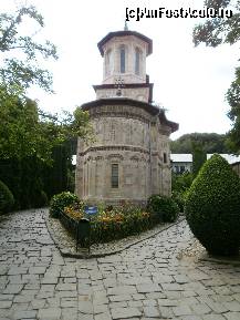 [P49] Manastirea Dintr-un Lemn. » foto by Floria
 - 
<span class="allrVoted glyphicon glyphicon-heart hidden" id="av300074"></span>
<a class="m-l-10 hidden" id="sv300074" onclick="voting_Foto_DelVot(,300074,4898)" role="button">șterge vot <span class="glyphicon glyphicon-remove"></span></a>
<a id="v9300074" class=" c-red"  onclick="voting_Foto_SetVot(300074)" role="button"><span class="glyphicon glyphicon-heart-empty"></span> <b>LIKE</b> = Votează poza</a> <img class="hidden"  id="f300074W9" src="/imagini/loader.gif" border="0" /><span class="AjErrMes hidden" id="e300074ErM"></span>