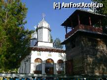 [P06] Biserica satului cu hramul Sf.Nicolae renovata si pictata de curand.Clopotnita este monument istoric. » foto by Floria
 - 
<span class="allrVoted glyphicon glyphicon-heart hidden" id="av299131"></span>
<a class="m-l-10 hidden" id="sv299131" onclick="voting_Foto_DelVot(,299131,4898)" role="button">șterge vot <span class="glyphicon glyphicon-remove"></span></a>
<a id="v9299131" class=" c-red"  onclick="voting_Foto_SetVot(299131)" role="button"><span class="glyphicon glyphicon-heart-empty"></span> <b>LIKE</b> = Votează poza</a> <img class="hidden"  id="f299131W9" src="/imagini/loader.gif" border="0" /><span class="AjErrMes hidden" id="e299131ErM"></span>