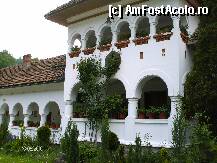 [P18] Curtea manastirii Lainici si chiliile calugarilor » foto by Valentina69
 - 
<span class="allrVoted glyphicon glyphicon-heart hidden" id="av78610"></span>
<a class="m-l-10 hidden" id="sv78610" onclick="voting_Foto_DelVot(,78610,4898)" role="button">șterge vot <span class="glyphicon glyphicon-remove"></span></a>
<a id="v978610" class=" c-red"  onclick="voting_Foto_SetVot(78610)" role="button"><span class="glyphicon glyphicon-heart-empty"></span> <b>LIKE</b> = Votează poza</a> <img class="hidden"  id="f78610W9" src="/imagini/loader.gif" border="0" /><span class="AjErrMes hidden" id="e78610ErM"></span>